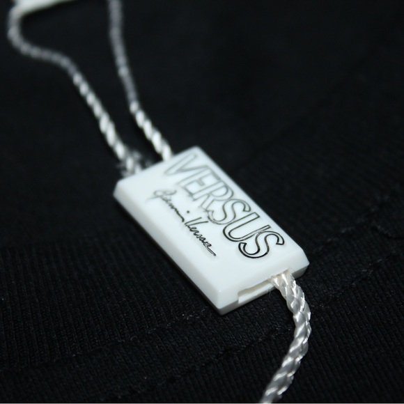 ⛵️NWT Vintage '90s Deadstock Versace Sport Logo Cropped T-Shirt - Picture 13 of 14